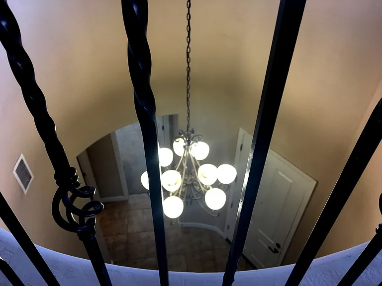 300 W Wisteria Pl — Photo 26