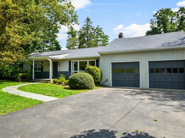 877 Port Dr, Mamaroneck, NY 10543