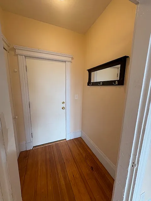1 bed, 650 sqft, $2,100 — Photo 3