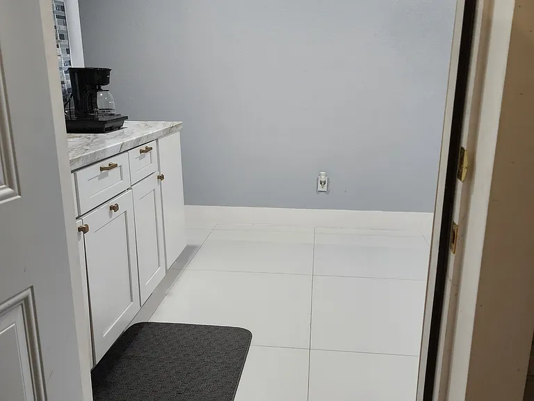 7915 Croton Ave #1 — Photo 5