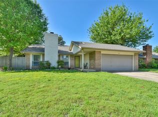 3210 Rambling Oaks Dr, Norman, OK 73072