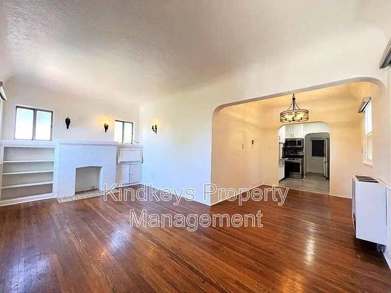 4517 Arizona St — Photo 7