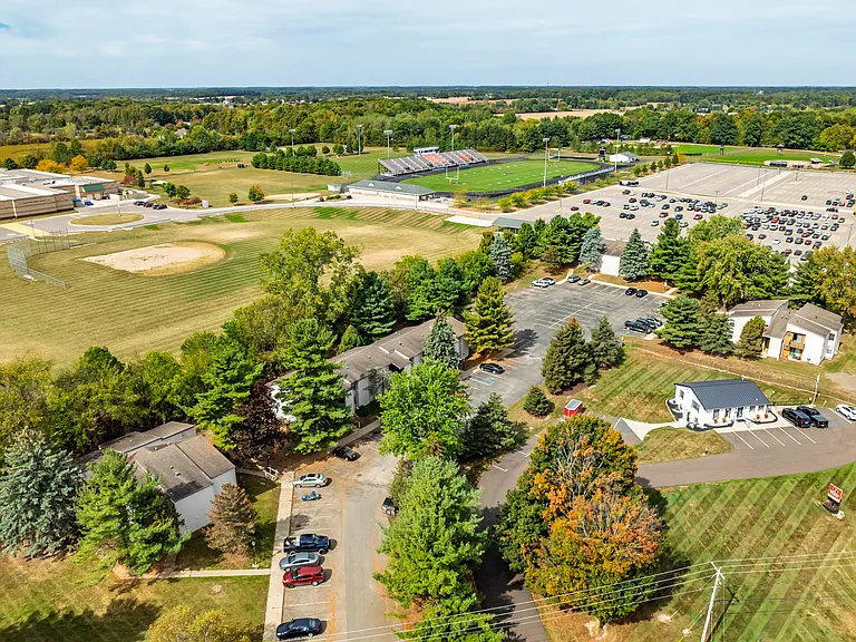 Knob Pines Apartments — Photo 8