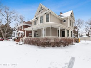 320 Gillett Ave, Waukegan, IL 60085