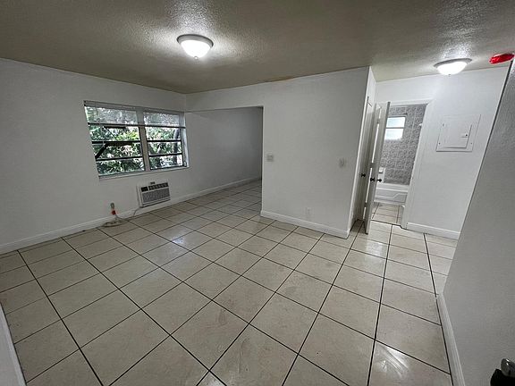 3rd image of 7630 NE 2nd Ct APT 4