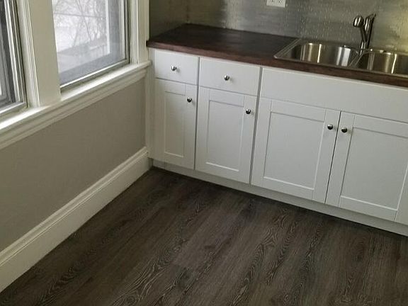 2nd image of 4424 Pearse Ave