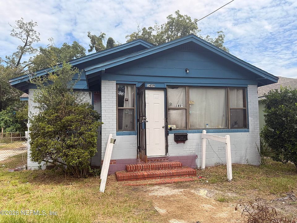 1st image of 1459 W 15TH Street