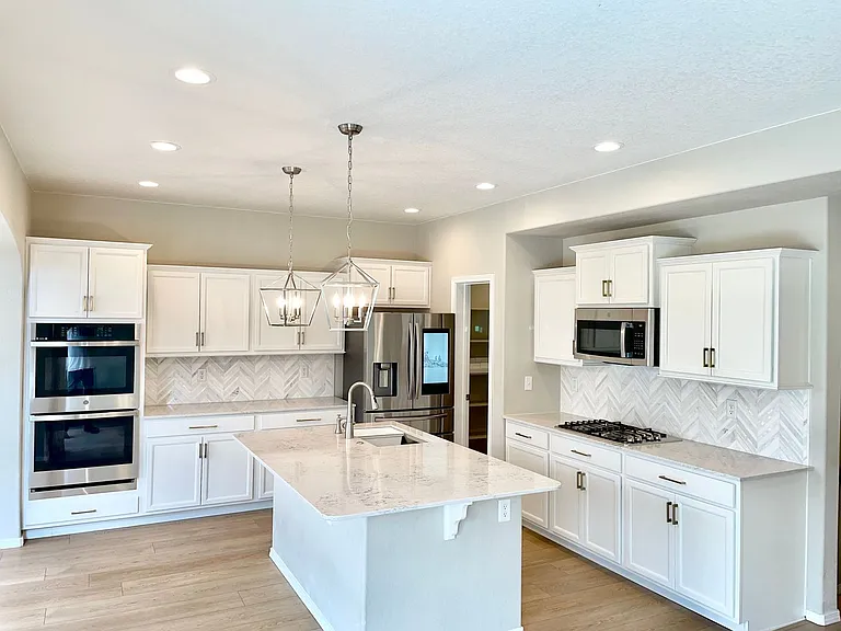 5758 Griffin Dr — Photo 10