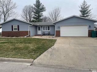 1311 Carolbeth Ave, Macomb, IL 61455