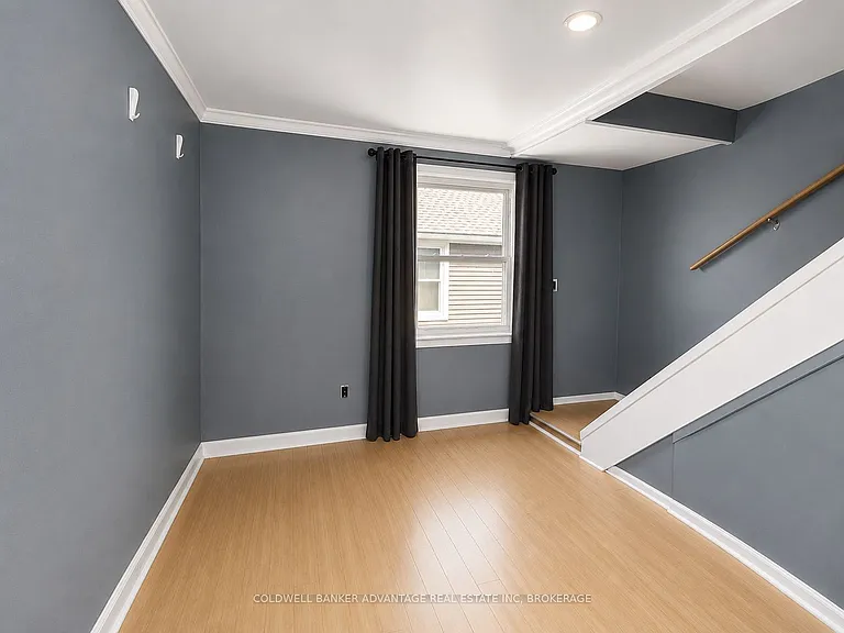 64 Pine St N — Photo 14