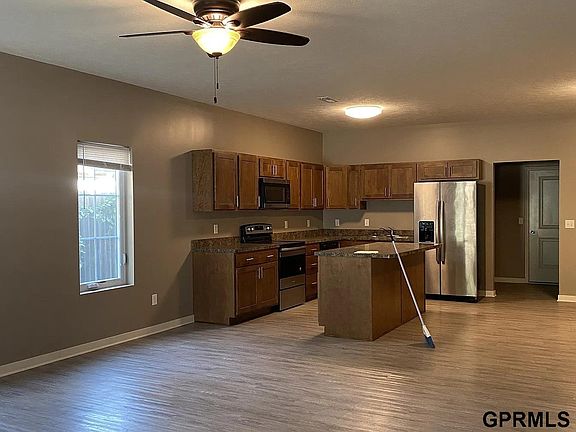 5th image of 3131 Dudley St