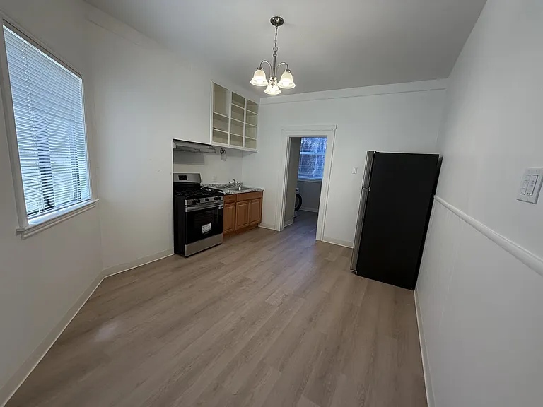 1020A Minna St — Photo 5