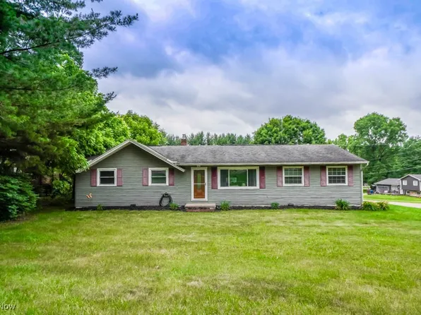 554 Ott Dr, Clinton, OH 44216