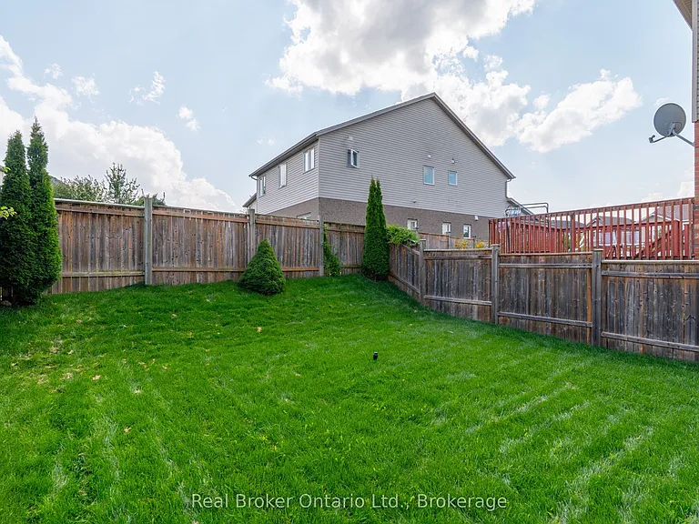 41 Samuel Dr — Photo 38
