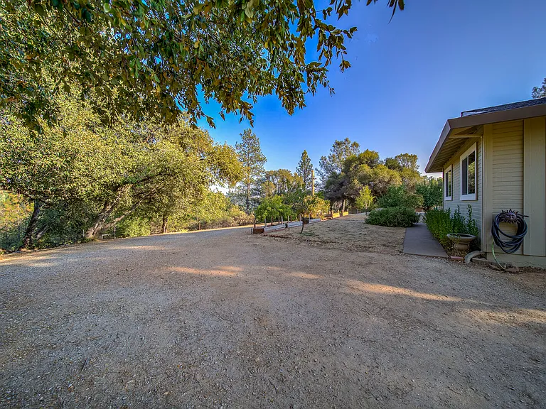 18626 Quiet Oak Pl — Photo 26