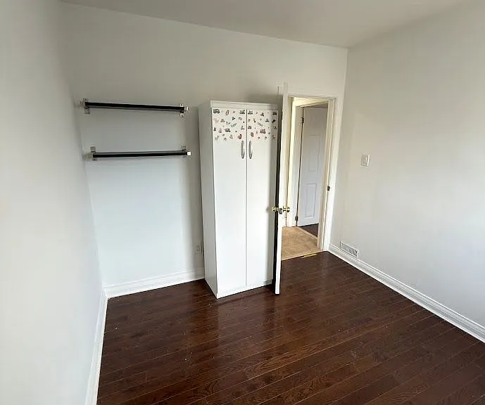 32 Belgravia Ave #MAIN — Photo 10