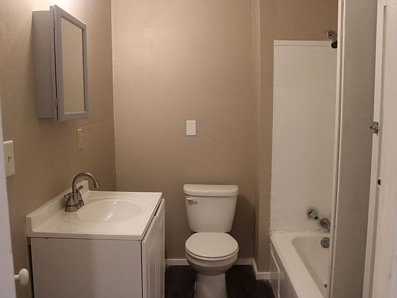 4th image of 1207 Vattier St Unit 2