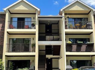 21 Huntington Cir, Peekskill, NY 10566