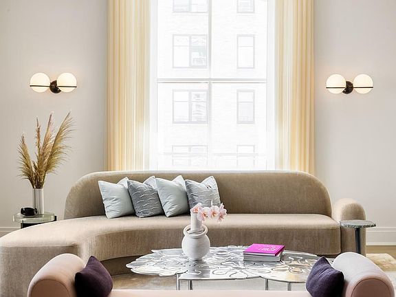 3rd image of 225 W 86th St APT 806