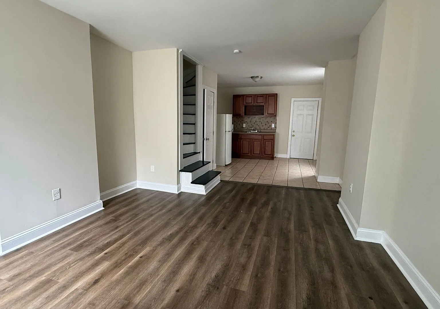 Lovely Home - Carroll Park — Photo 2