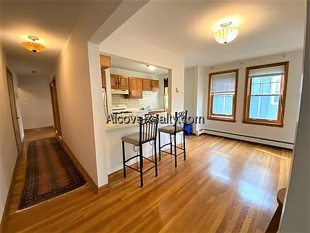 1 bed, 1.0 bath, $2,800 — Photo 2