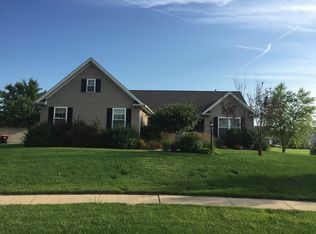 2008 Jonathon Dr, Monticello, IL 61856