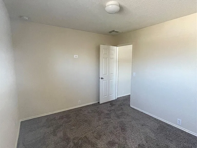 10506 Sugar Trace Dr — Photo 9