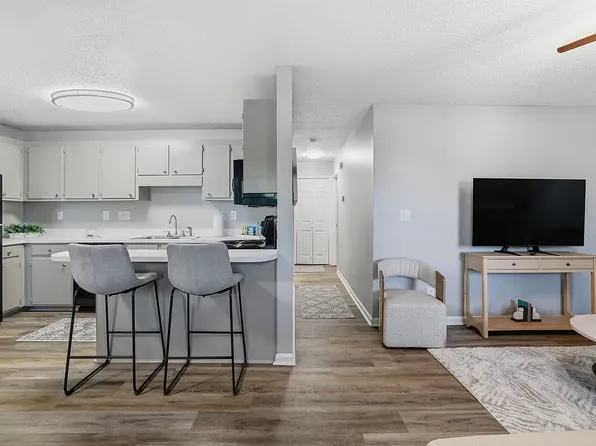 Westpointe Apartments