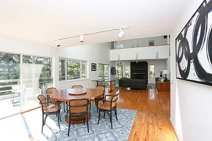 20 Old Canoe Place Rd — Photo 10