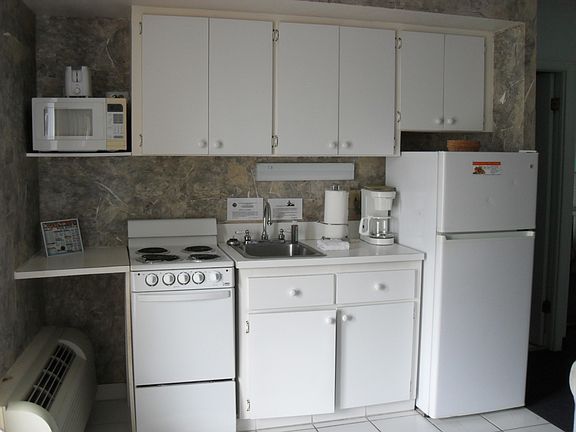 3rd image of 1233 S Atlantic Ave #327