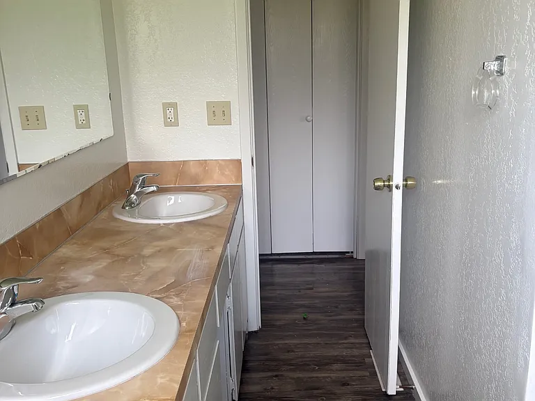 3047 N Linda Vista Ln — Photo 9