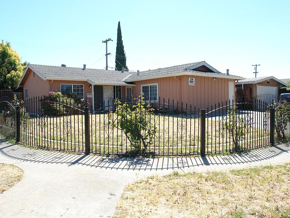 1st image of 1402 Mount Whitney Dr