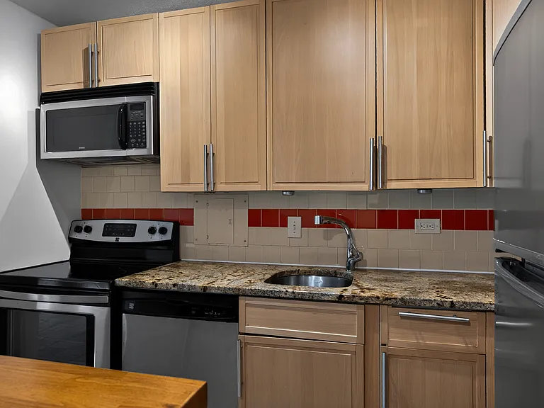 1311 Delaware Ave SW #231 — Photo 29