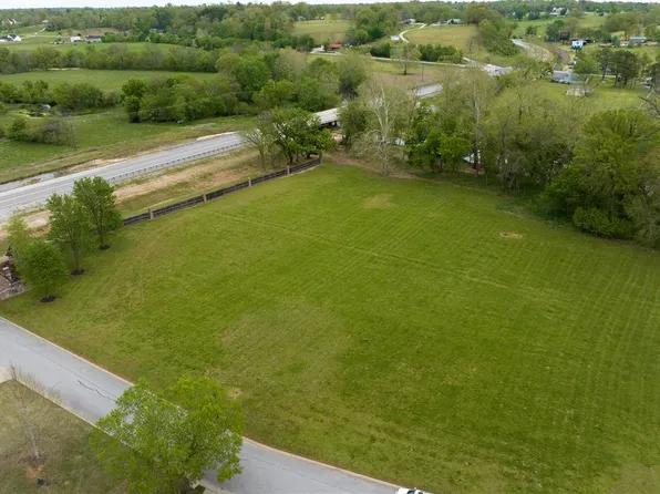 550 Beau Chalet Dr #1, Bentonville, AR 72713