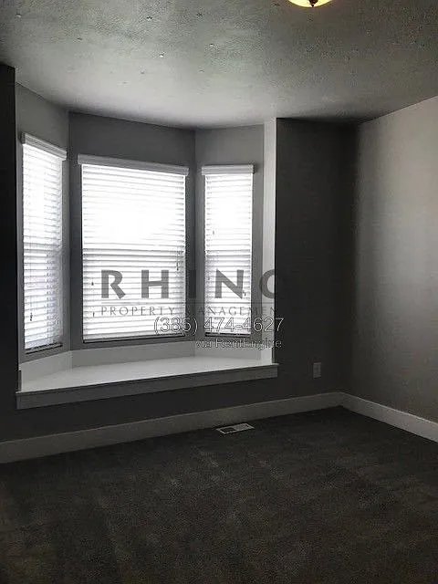 3 bed, 2.0 bath, 3168 sqft, $2,260 — Photo 3
