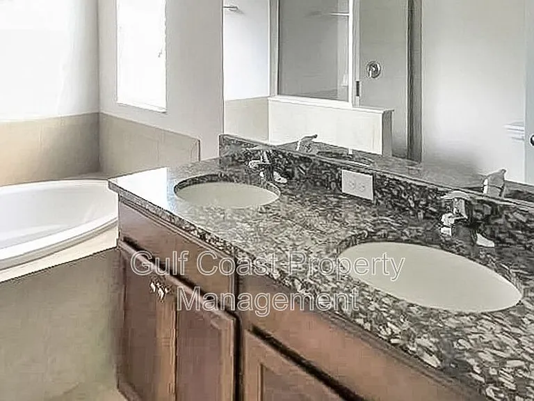 11562 84th Street Cir E #101 — Photo 7