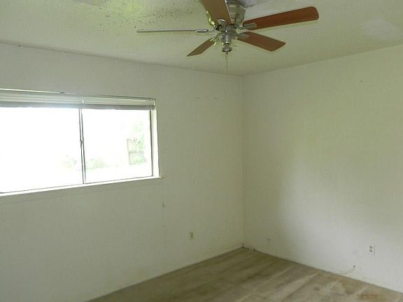 3rd image of 7607 Water Park Ln