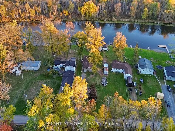 3rd image of 49 River Rd W