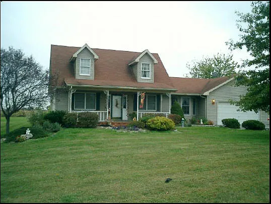 8146 Bethalto Rd photo 1