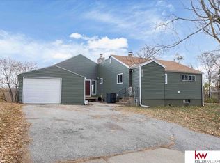 5517 S 53rd St, Omaha, NE 68117