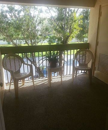 4th image of 4418 NW 20th St #466