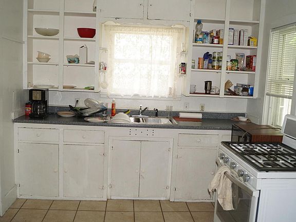 5th image of 3005 Lemuel St