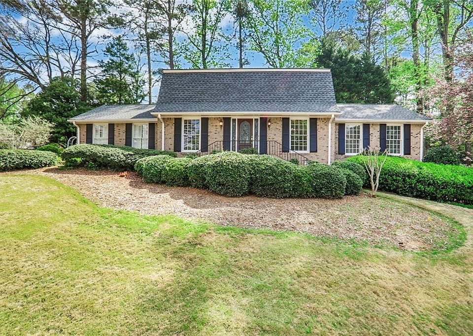 1st image of 3474 Castleridge Dr