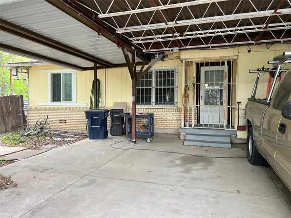 3400 Avenue C, Fort Worth, TX 76105