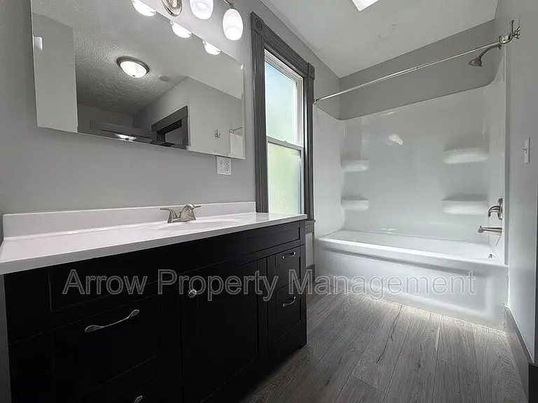 2434 W St — Photo 8