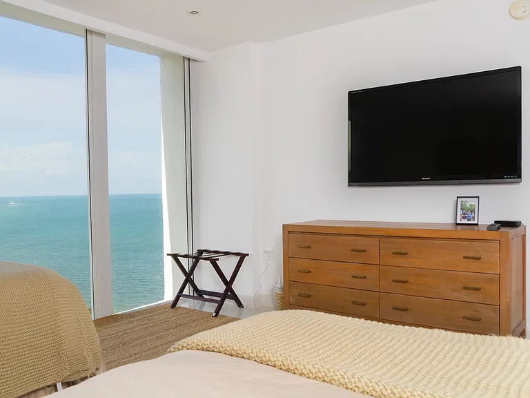 881 Ocean Dr #18H — Photo 6