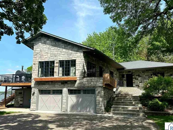 6213 Shamrock Dr, Madison Lake, MN 56063