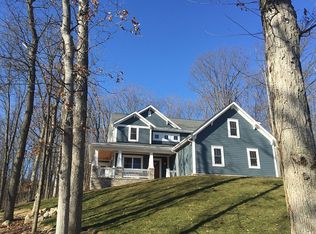 7935 Lee Rd, Brighton, MI 48116