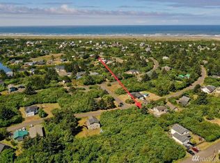 198 Wishkah Ave, Ocean Shores, WA 98569