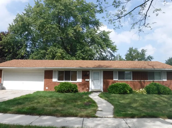 23237 Whitley Dr, Clinton Township, MI 48035